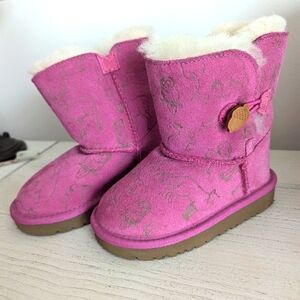 Ugg boots kids size 7
